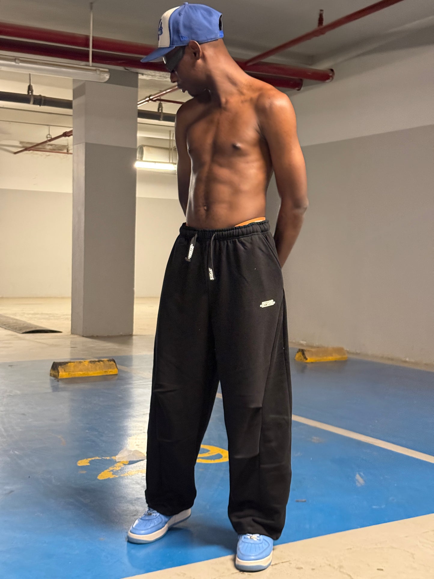 STRUCTURE Black (man)