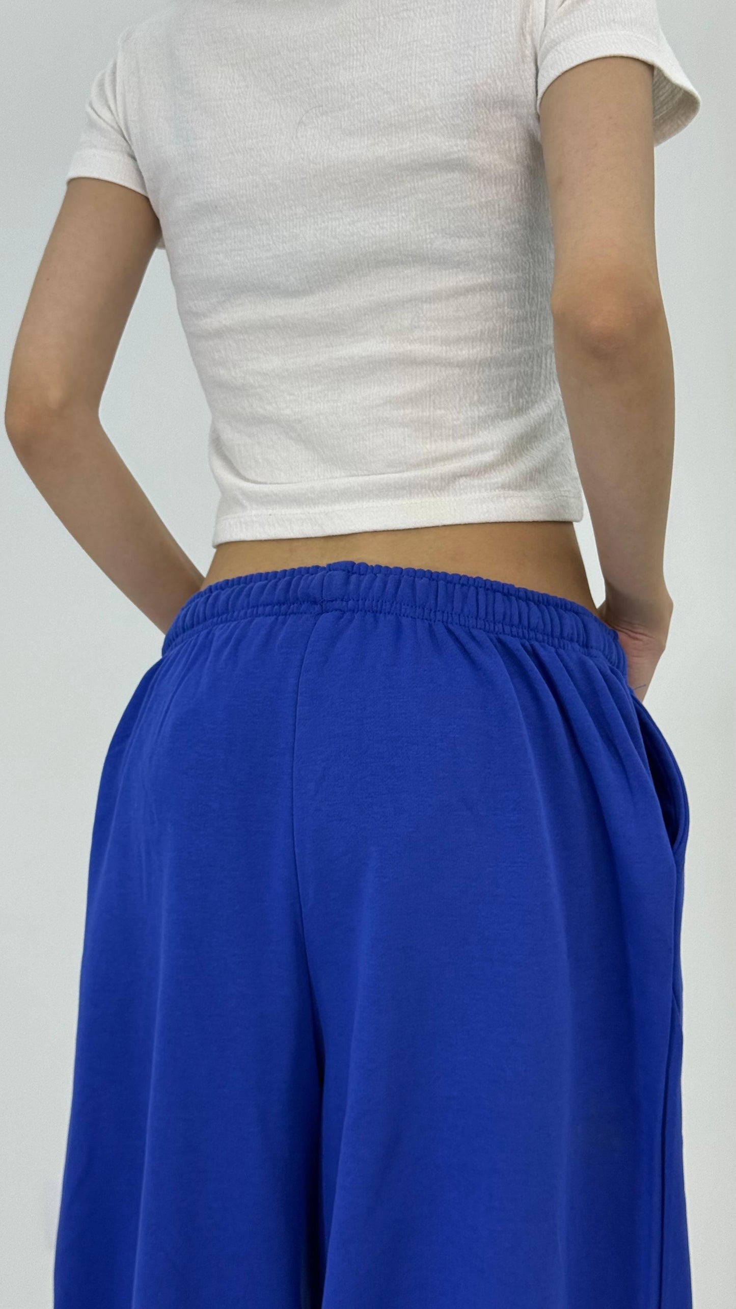 STRUCTURE
 Blue