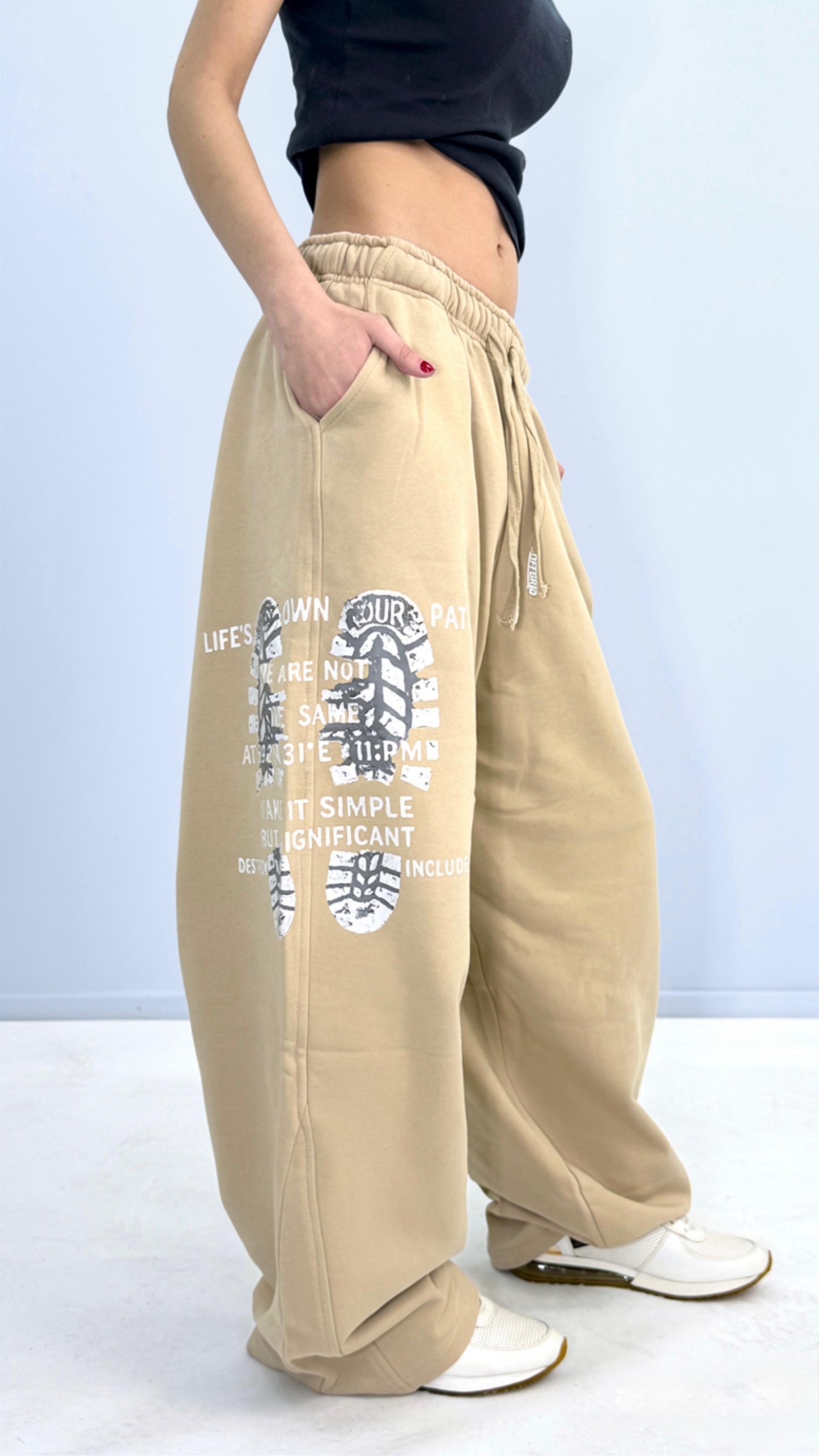FOOTPRINT
 BEIGE