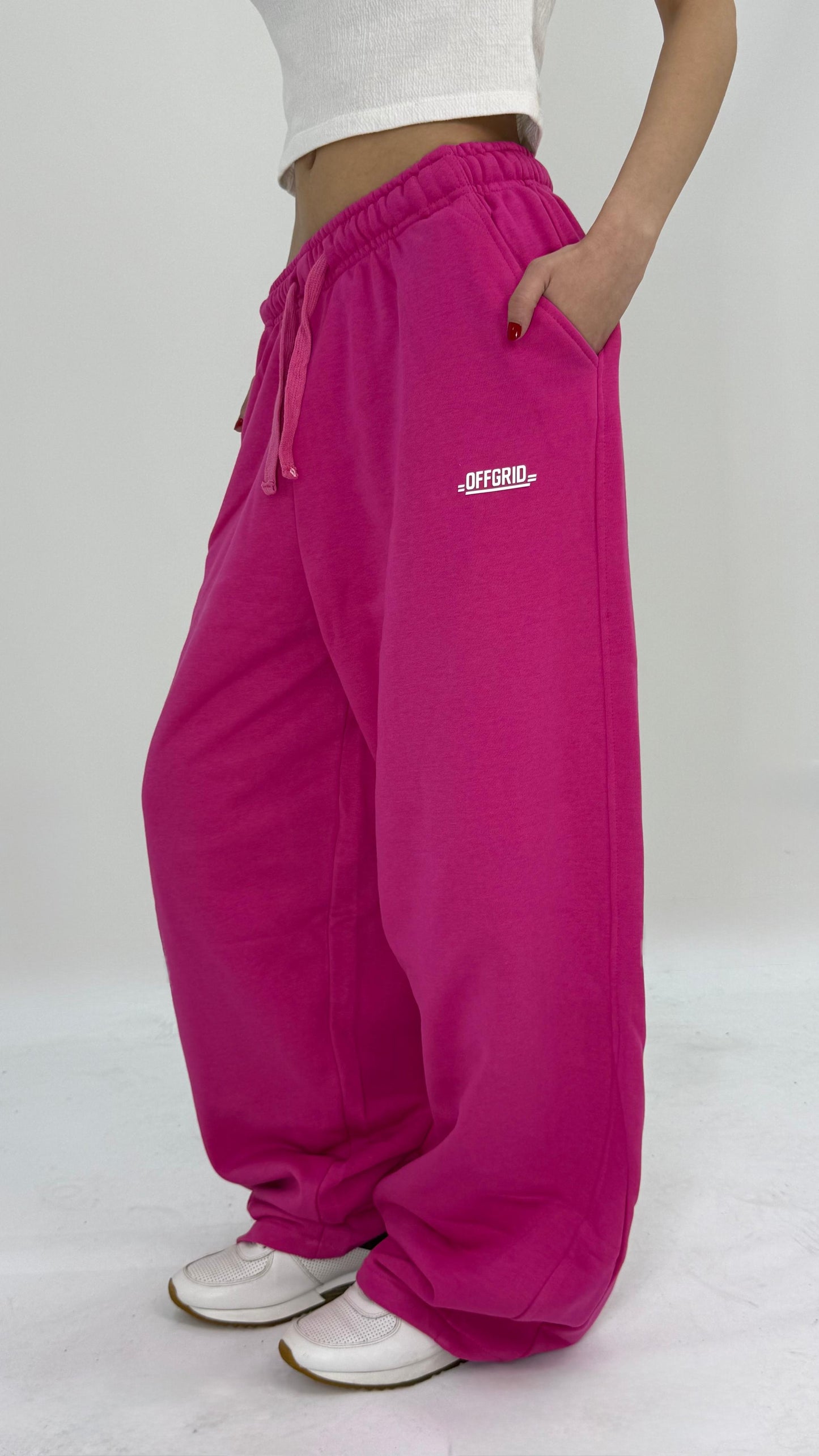 LOUD
 Pink
