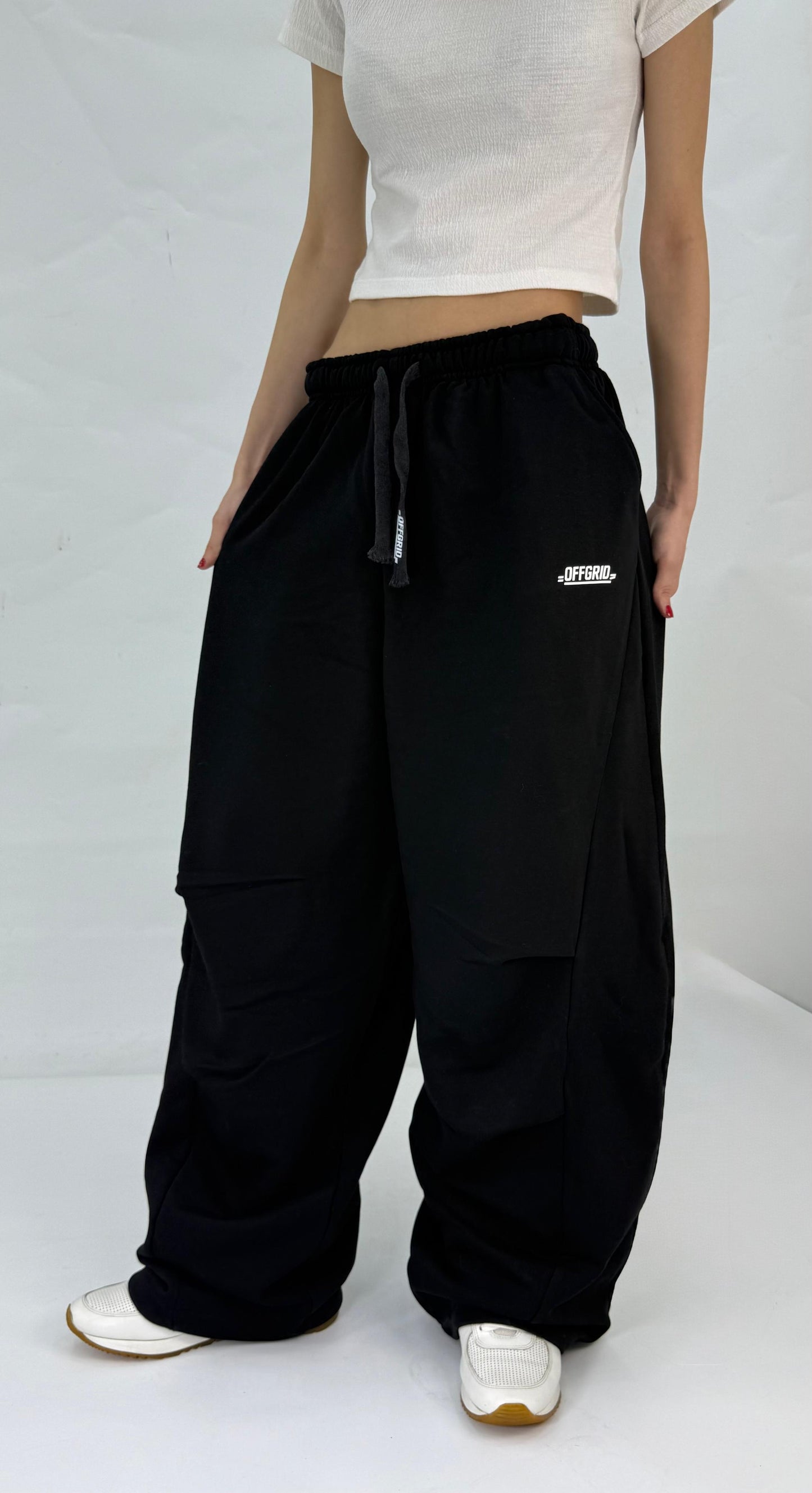 STRUCTURE
 Black