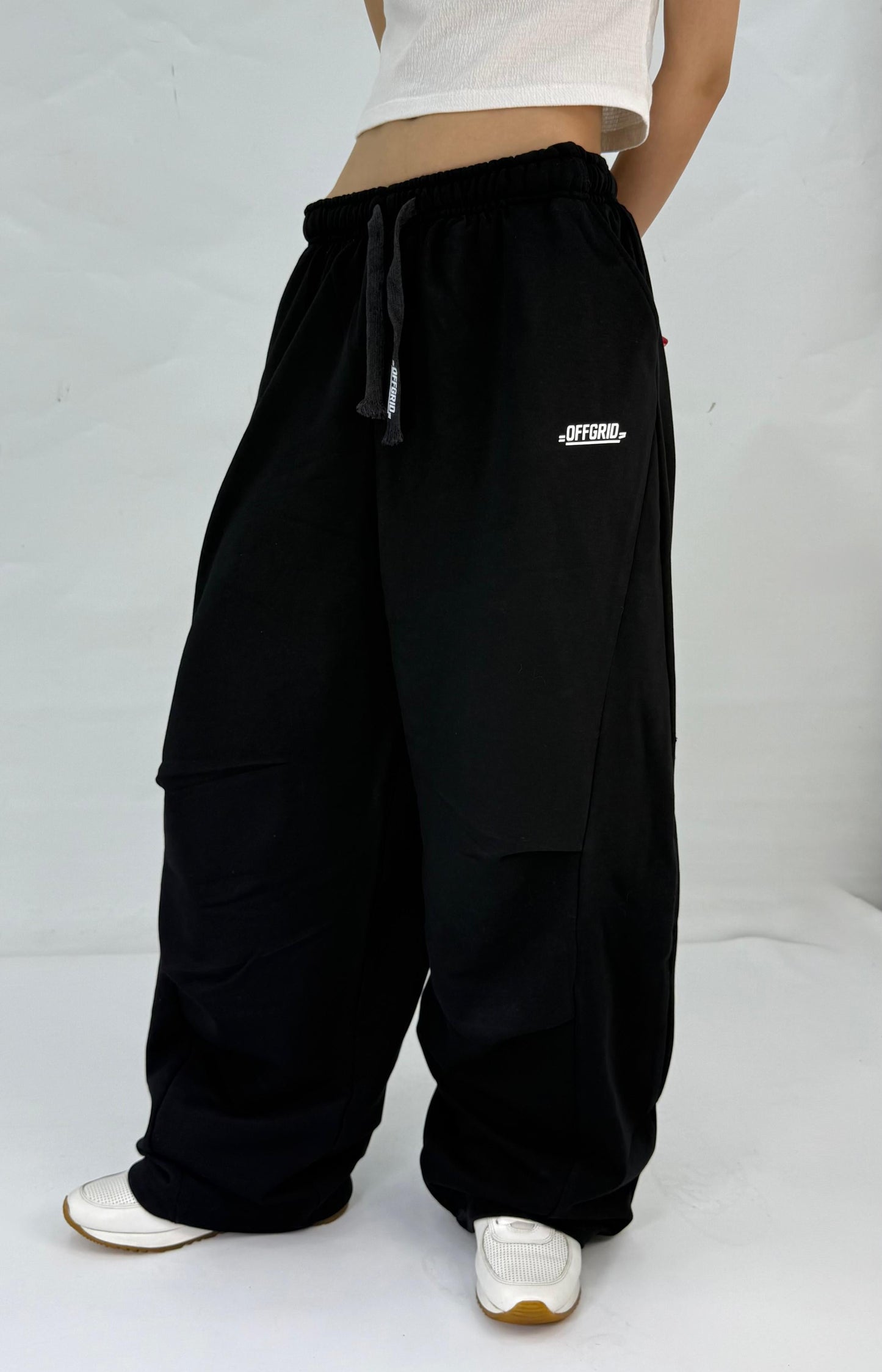 STRUCTURE
 Black