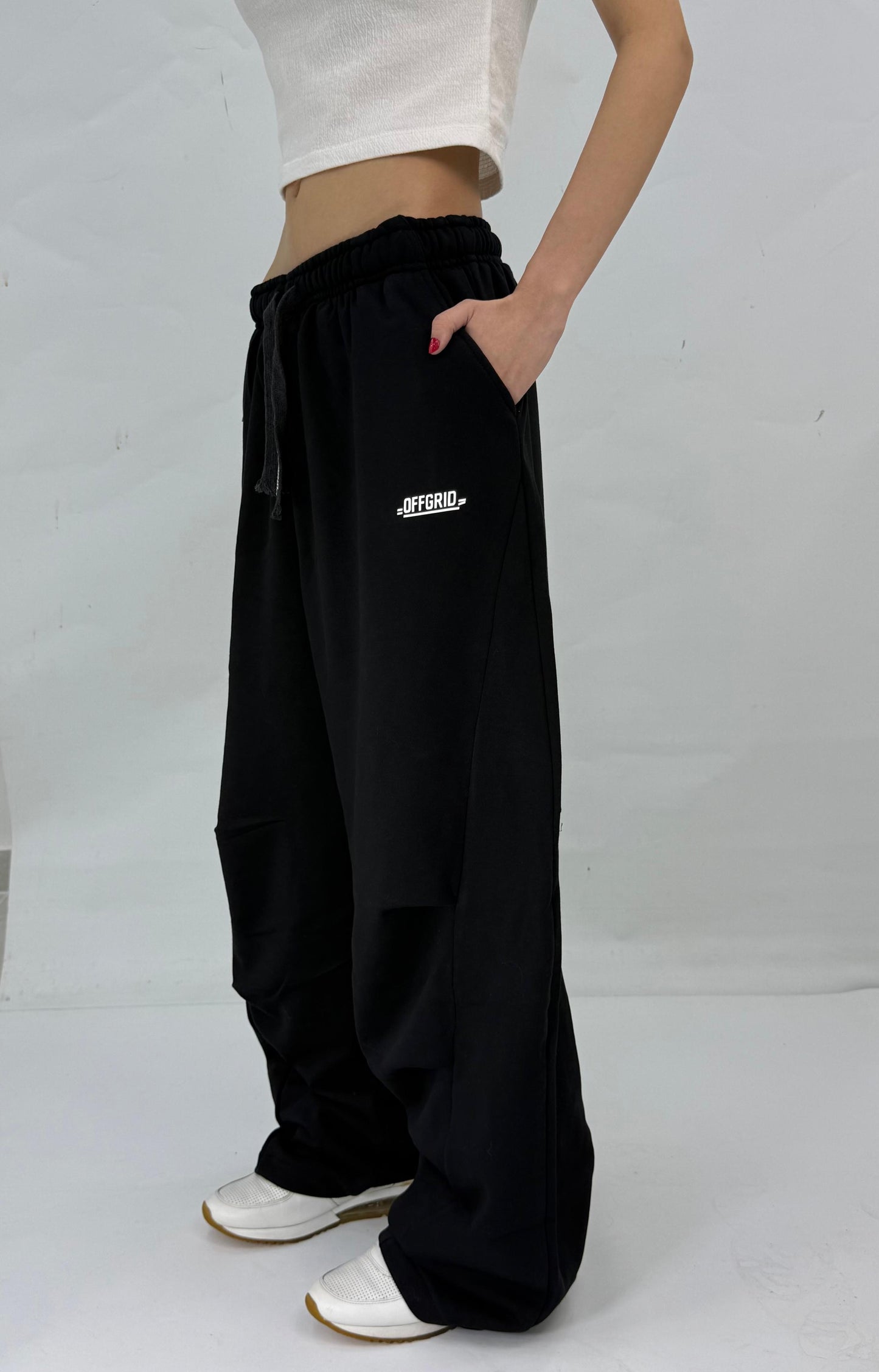 STRUCTURE
 Black